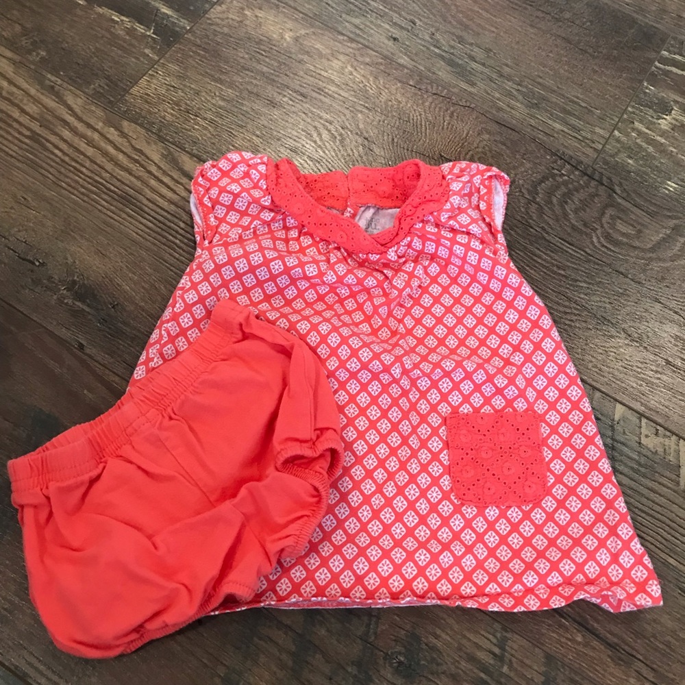 Bright & beautiful coral and white set